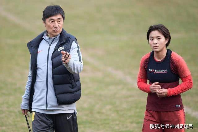 刚和黄潜续约！刘凯源风骚外脚背送出助攻，圆满结束联赛收官战